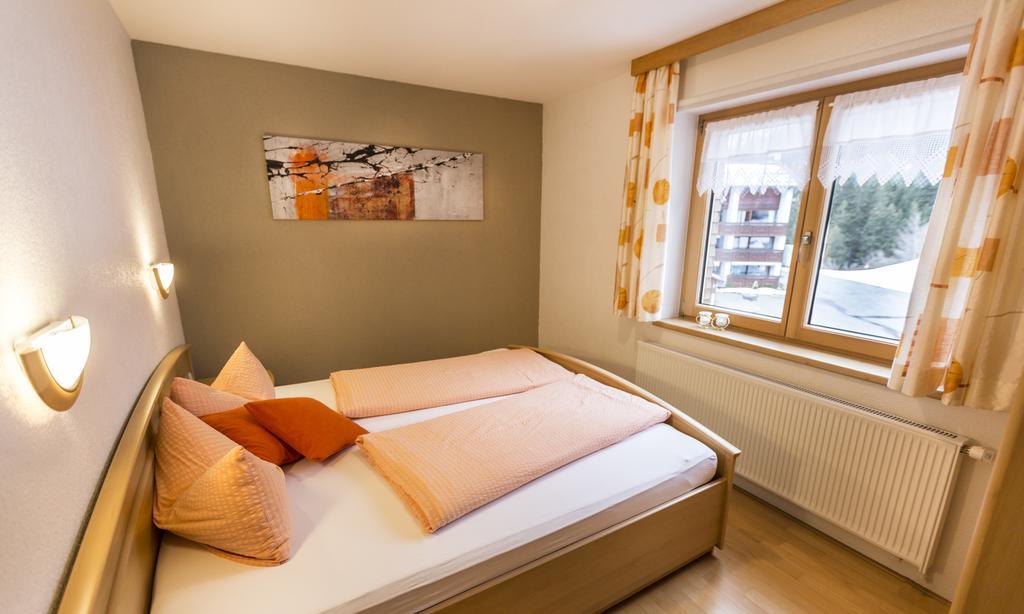 Haus Annette Aparthotel Schröcken Екстериор снимка