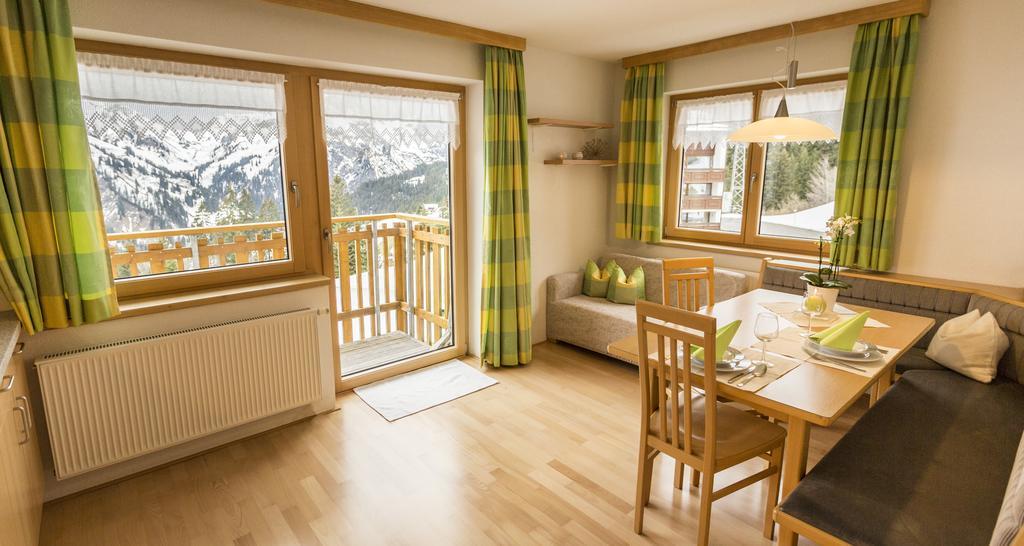 Haus Annette Aparthotel Schröcken Екстериор снимка