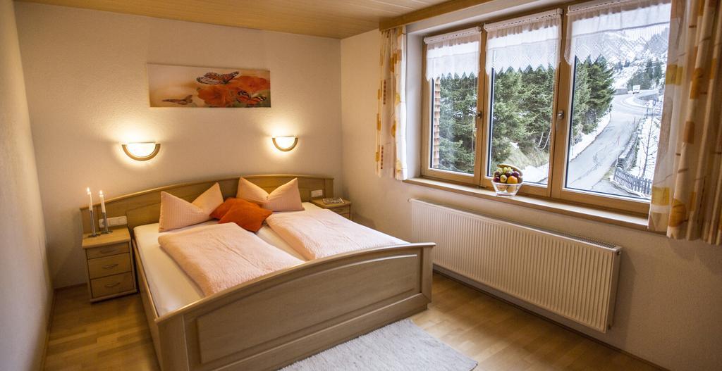 Haus Annette Aparthotel Schröcken Екстериор снимка