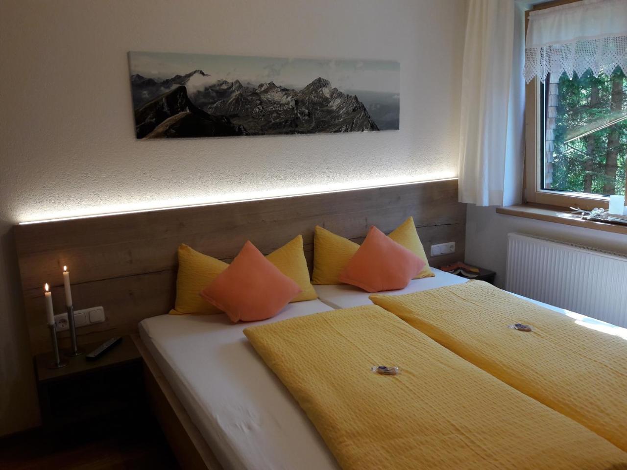 Haus Annette Aparthotel Schröcken Екстериор снимка